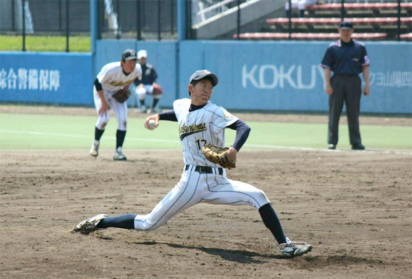 野球部ピッチャー時代の大会での様子